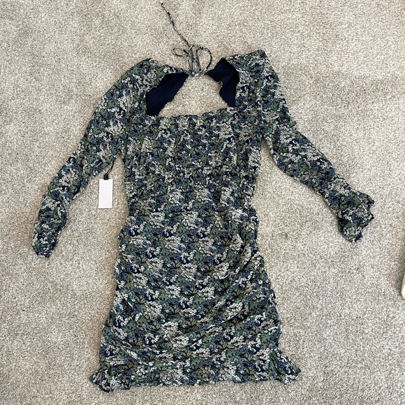 ASTR Smocked Waist dress- new with tags - Picture 3 of 4